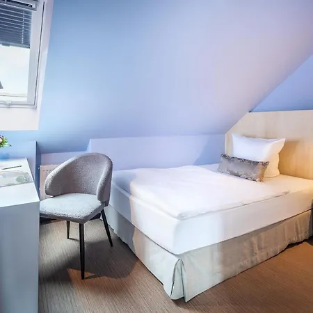 Hotel Vier Jahreszeiten 3*