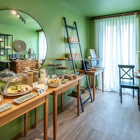 Vier Jahreszeiten Otel Würzburg