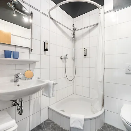 Vier Jahreszeiten 3*