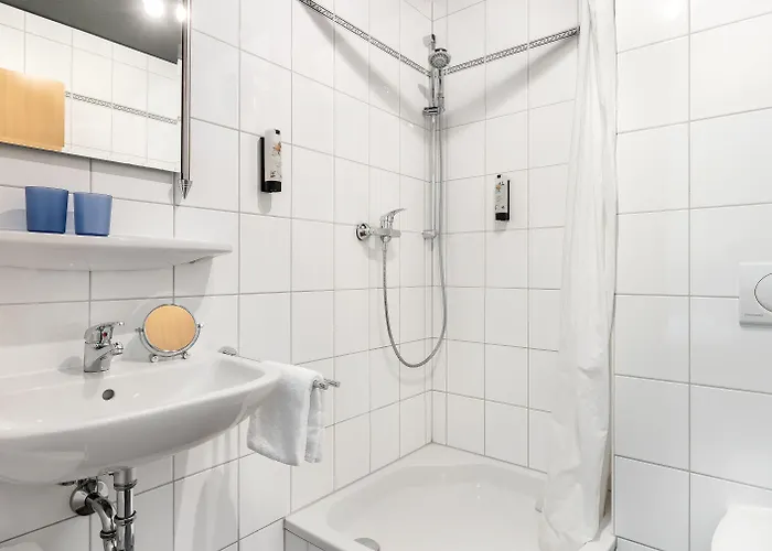 Vier Jahreszeiten 3*